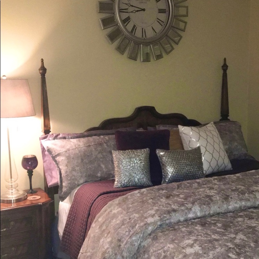 ✨💜VERA WANG - KING COMFORTER SET!! 💜✨